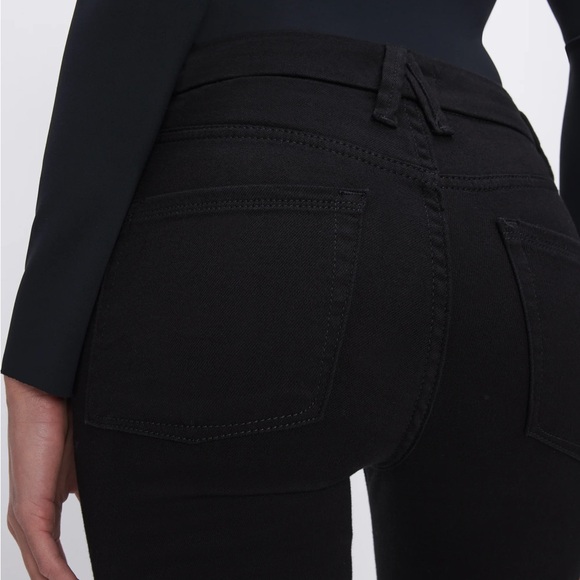 GOOD LEGS FLARE JEANS IN BLACK - Picture 3 of 10